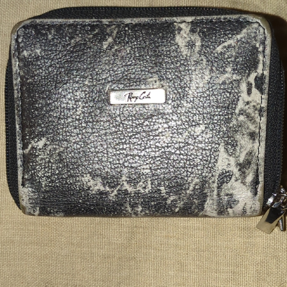 Renzo Costa Black and Gray Leather Textured Wallet Asking Price $20